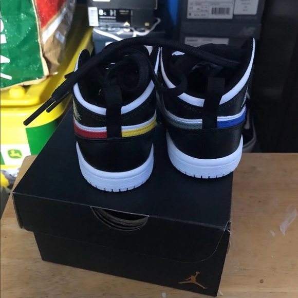 Jordan’s - Picture 5 of 5